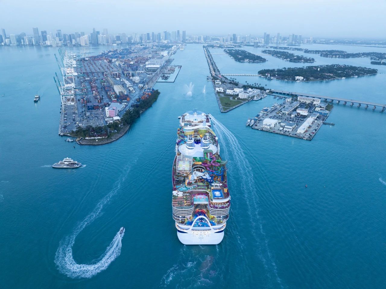 “海洋标志号”游轮.jpg