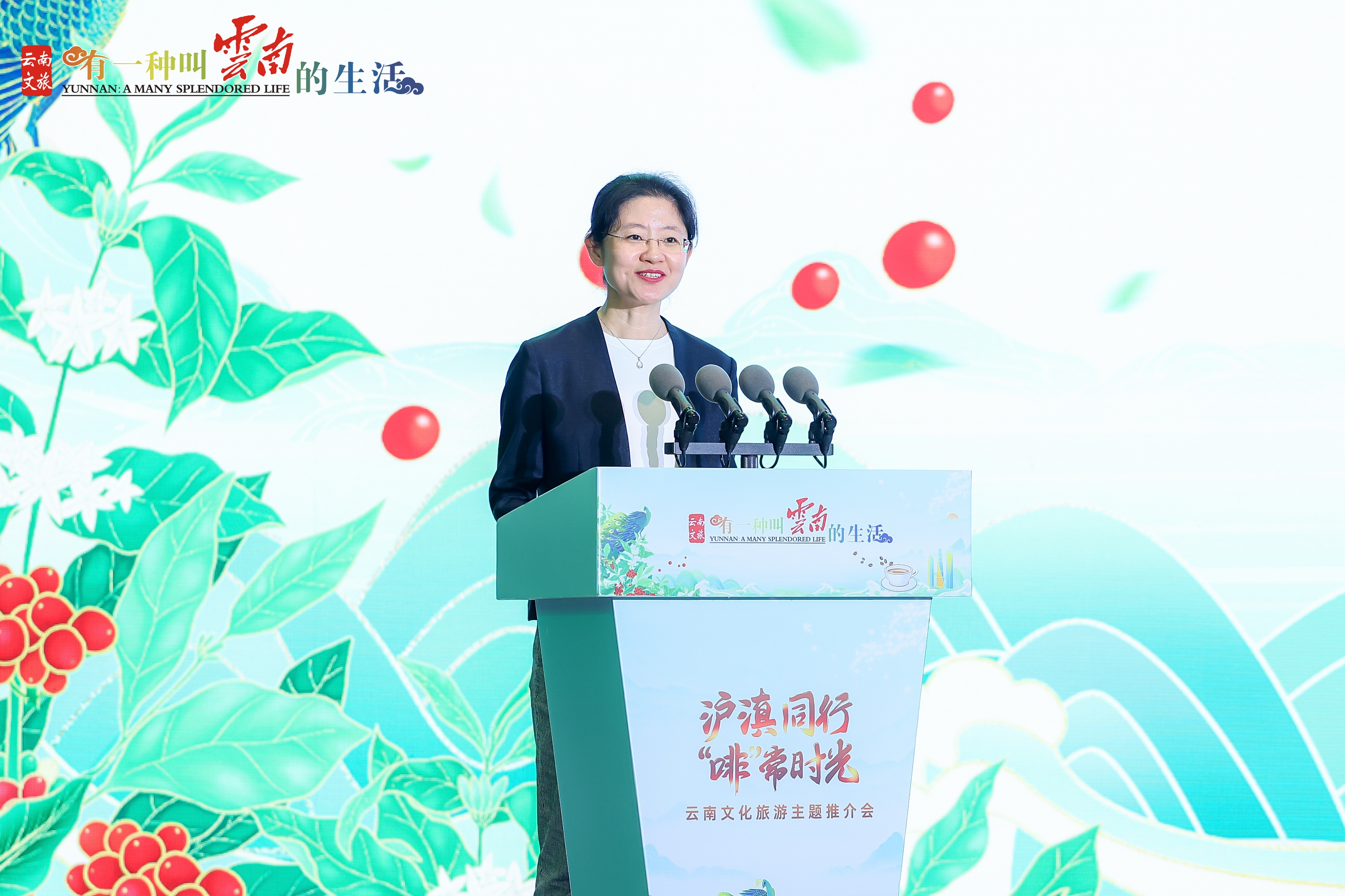 云南省文化和旅游厅党组成员钱坤照片.JPG